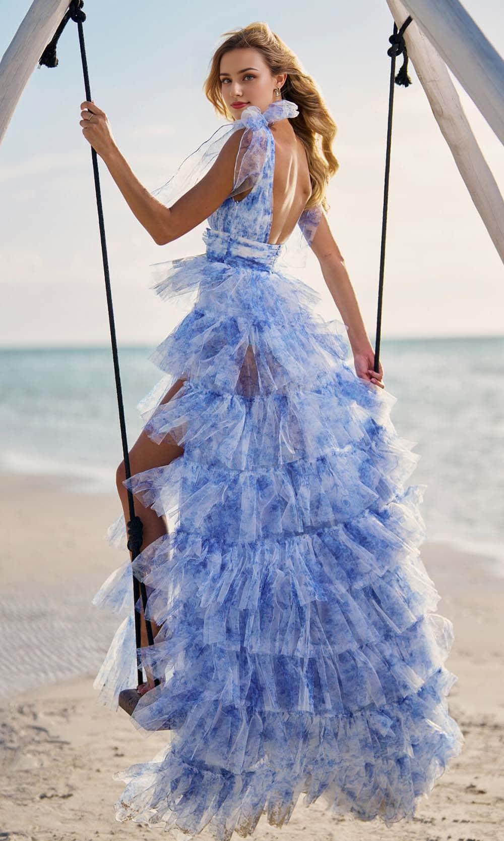 Robe de bal trapèze sans manches, froncée, dos nu, décolleté en V, froncée, à volants / Robe de bal en magasin